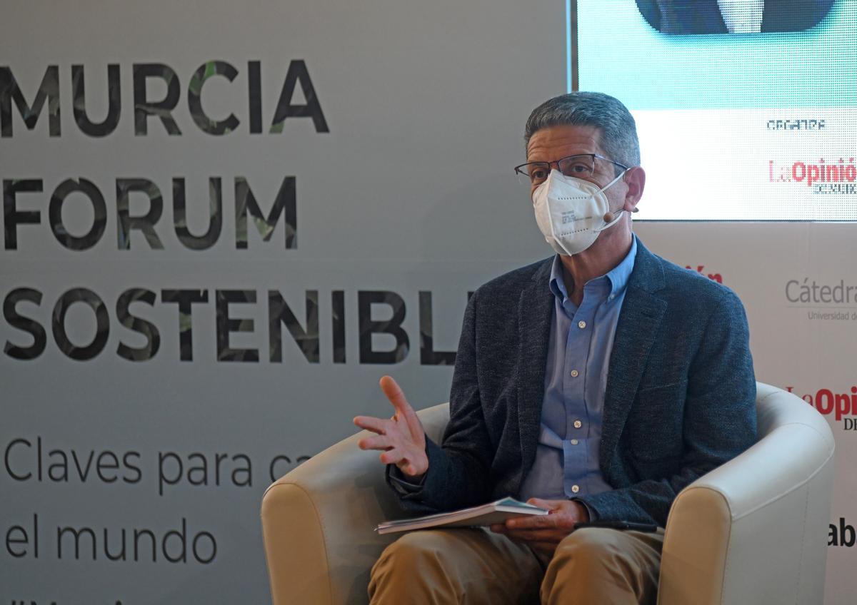 Salvador Ruiz, director de investigación de la Cátedra de RSC de la Universidad de Murcia
