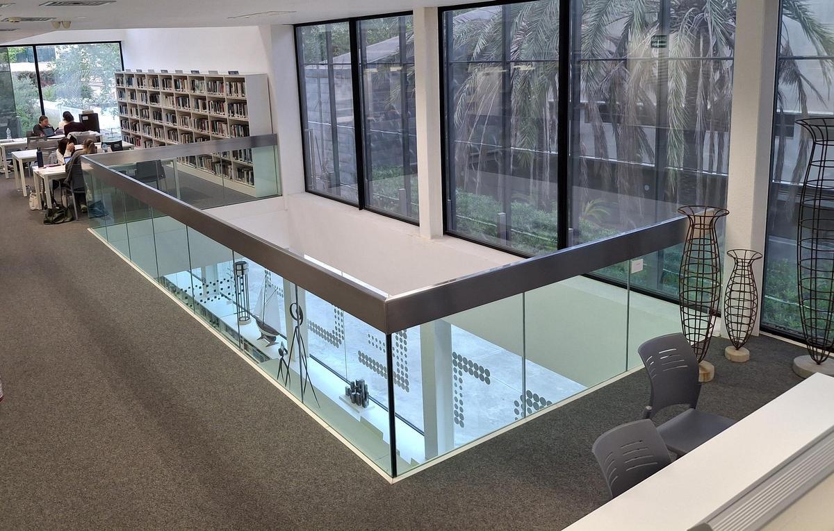 Sala de lectura y estudio de la Biblioteca Pública de Duanes de la Mar