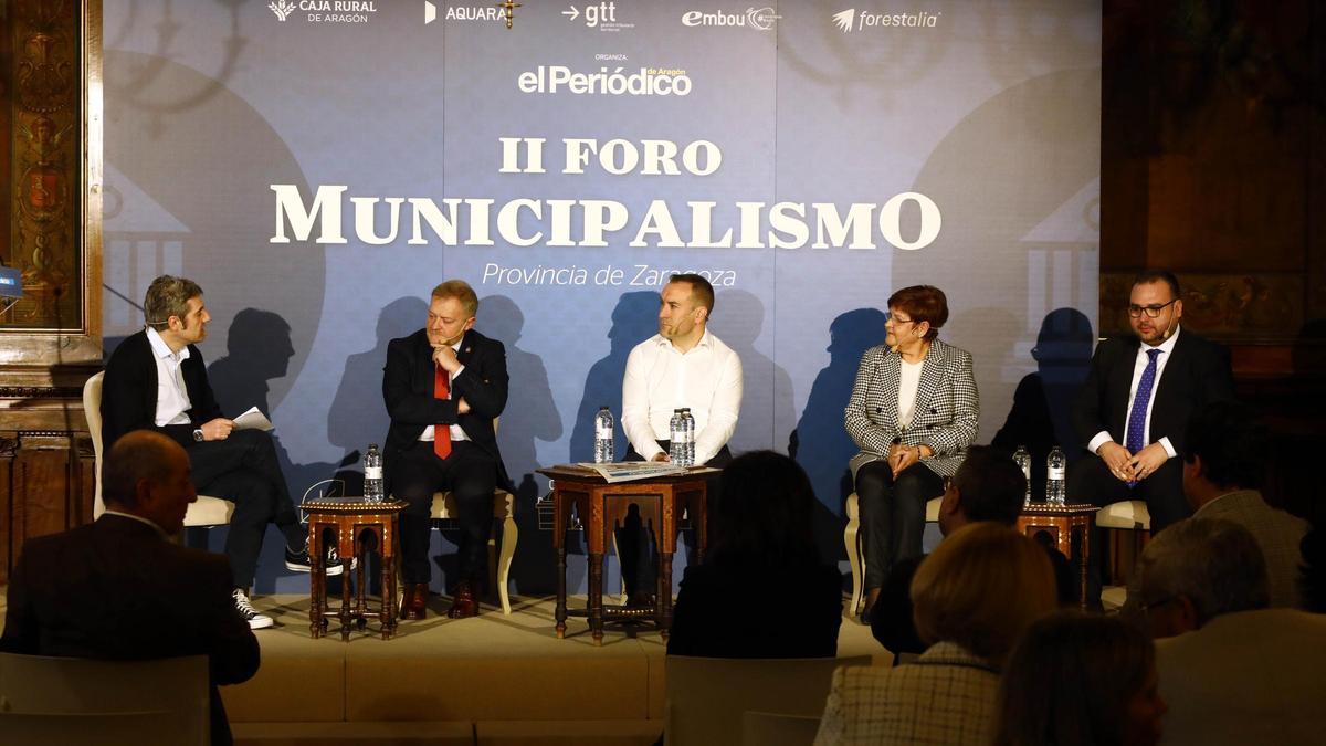 Los alcaldes de Borja, Mallén, Caspe y Pinseque, durante en el encuentro.