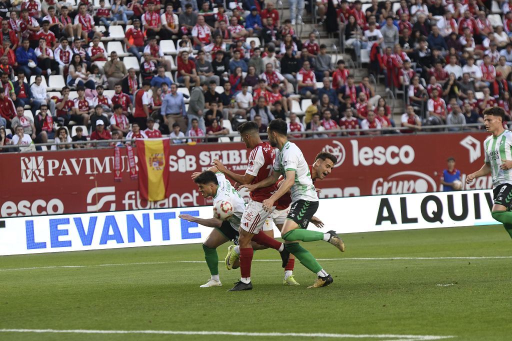Las mejores imágenes del partido entre el Real Murcia y el Antequera