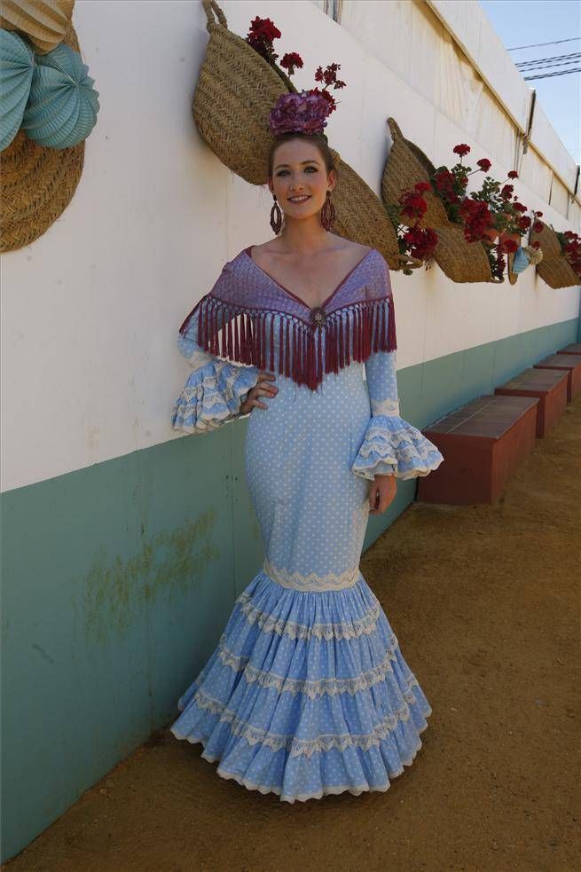 FOTOGALERÍA / TRAJES EN EL ARENAL