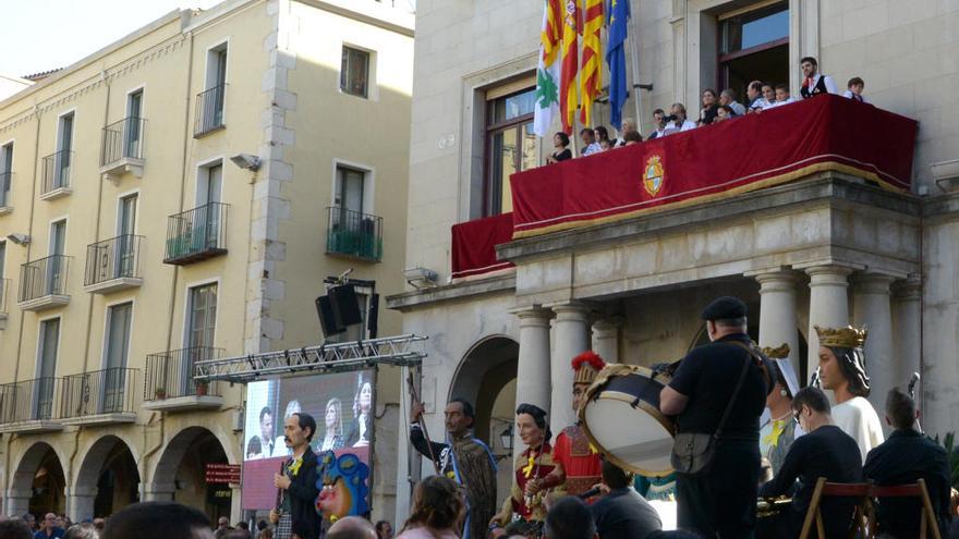 El pregó oficial es fa des del balcó consistorial