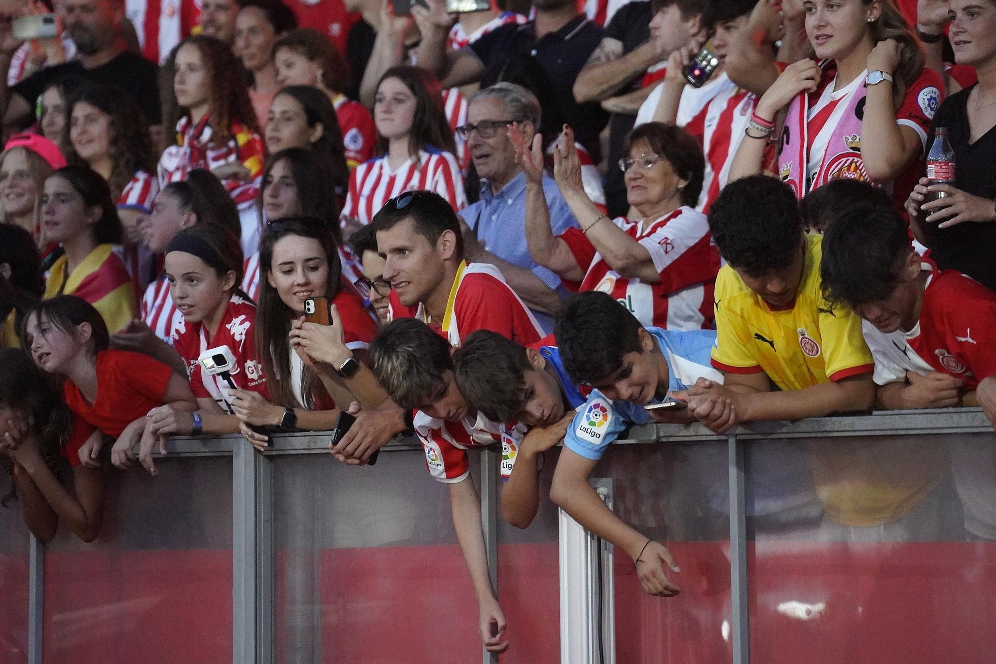 Les millors imatges de la rua de celebració del Girona i el Bàsquet Girona