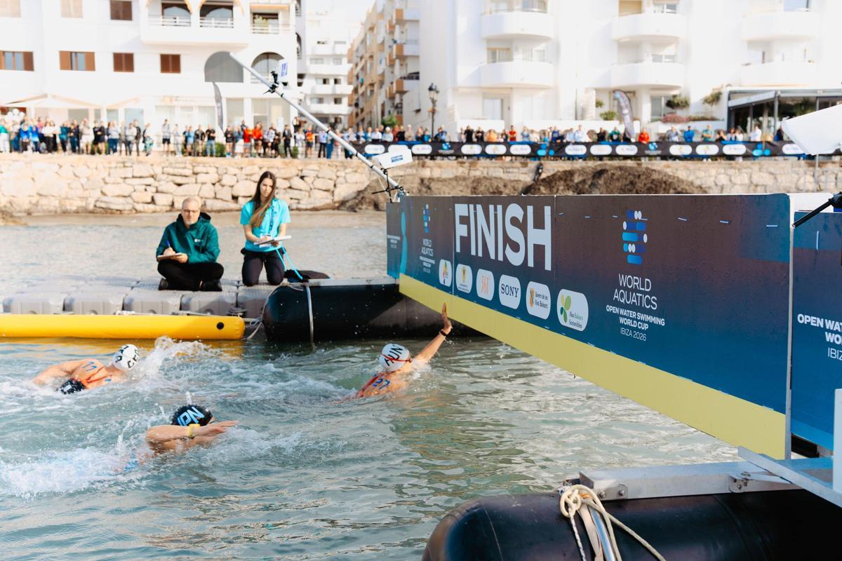 Imágenes del knockout sprint de la Copa del Mundo de aguas abiertas en Santa Eulària Imágenes del knockout sprint de la Copa del Mundo de aguas abiertas en Santa Eulària