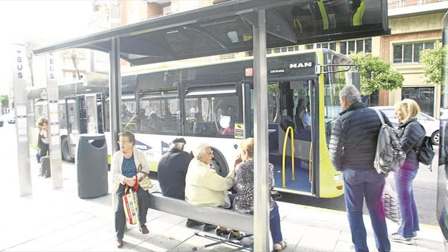 Tubasa Badajoz estudia cómo bajar 20 minutos la espera del bus para ganar usuarios