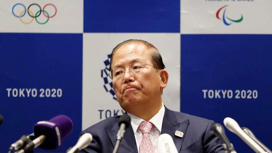 El presidente del comité organizador de los Juegos, Toshiro Muto, en ruede de prensa ayer. // Reuters