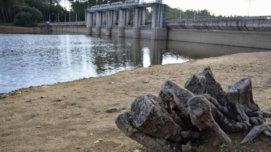 El embalse de Cecebre, a un nivel de ocupación similar al actual.