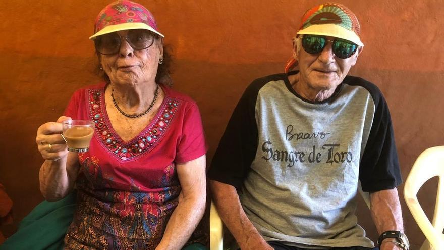 Un matrimonio muere el mismo día tras enfermar juntos