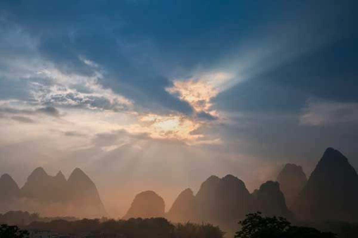 Alrededores del río Li al amanecer.