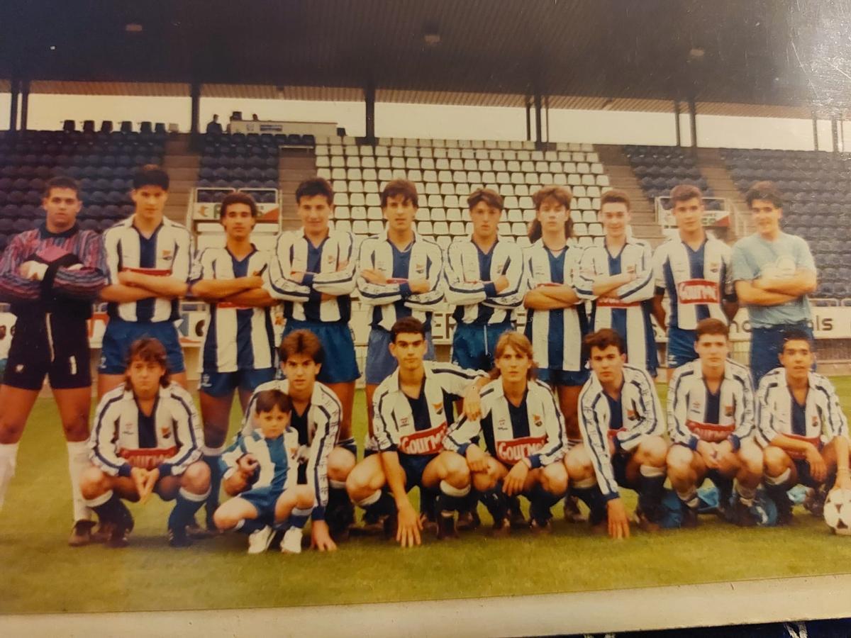 Catalán, el sisè de la fila de dalt, amb el juvenil del Figueres