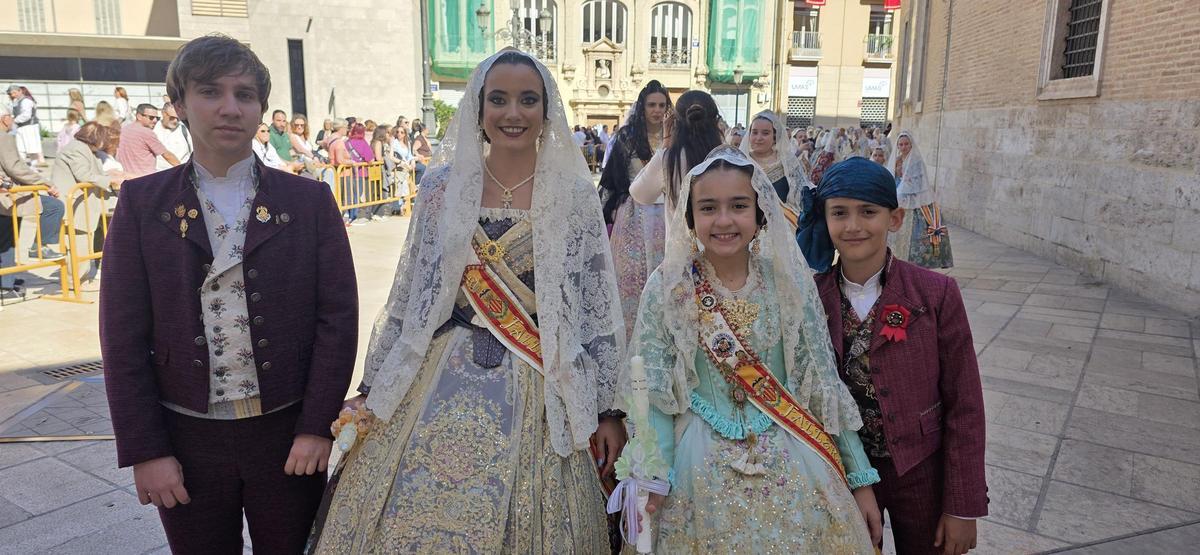 Comisiones de falla en la Procesión de la Virgen (1/7)