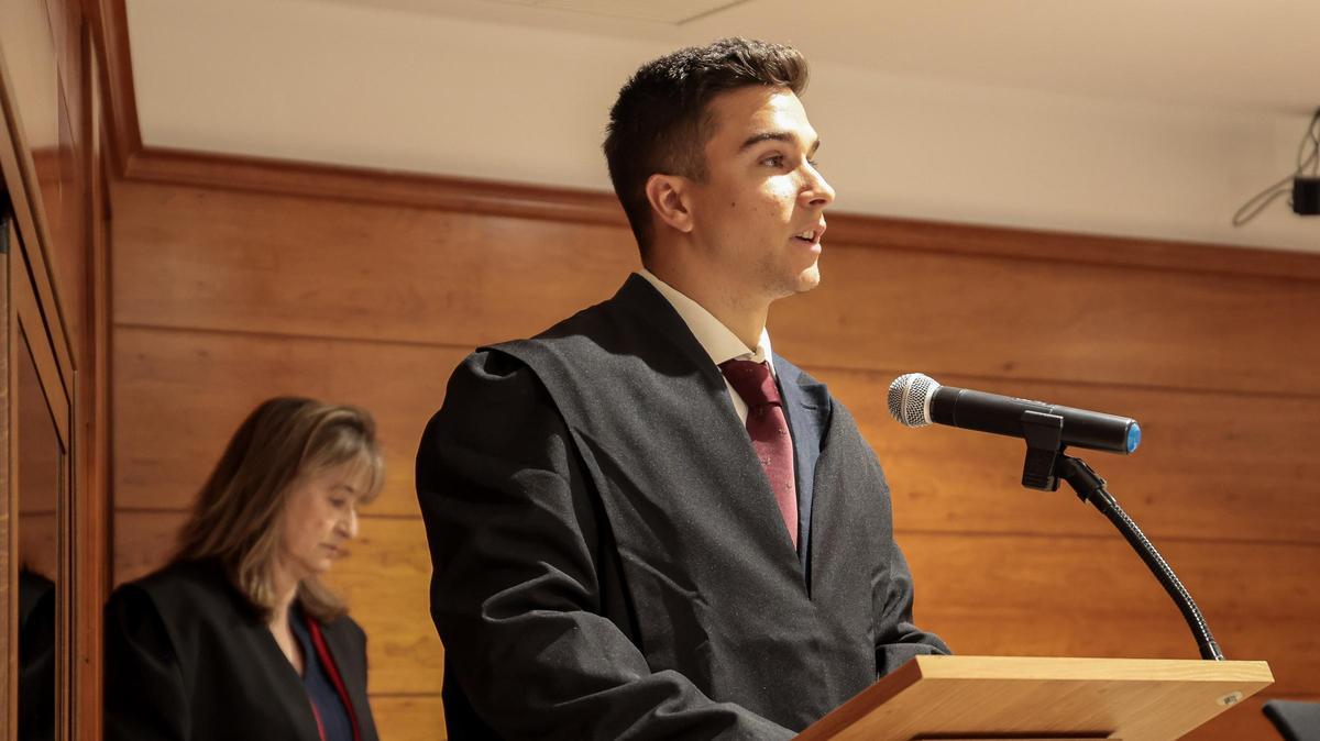 Acto de imposición de Togas y Juramento o Promesa de las colegiadas y colegiados incorporados en el último año al Ilustre Colegio Oficial de Procuradores de Alicante