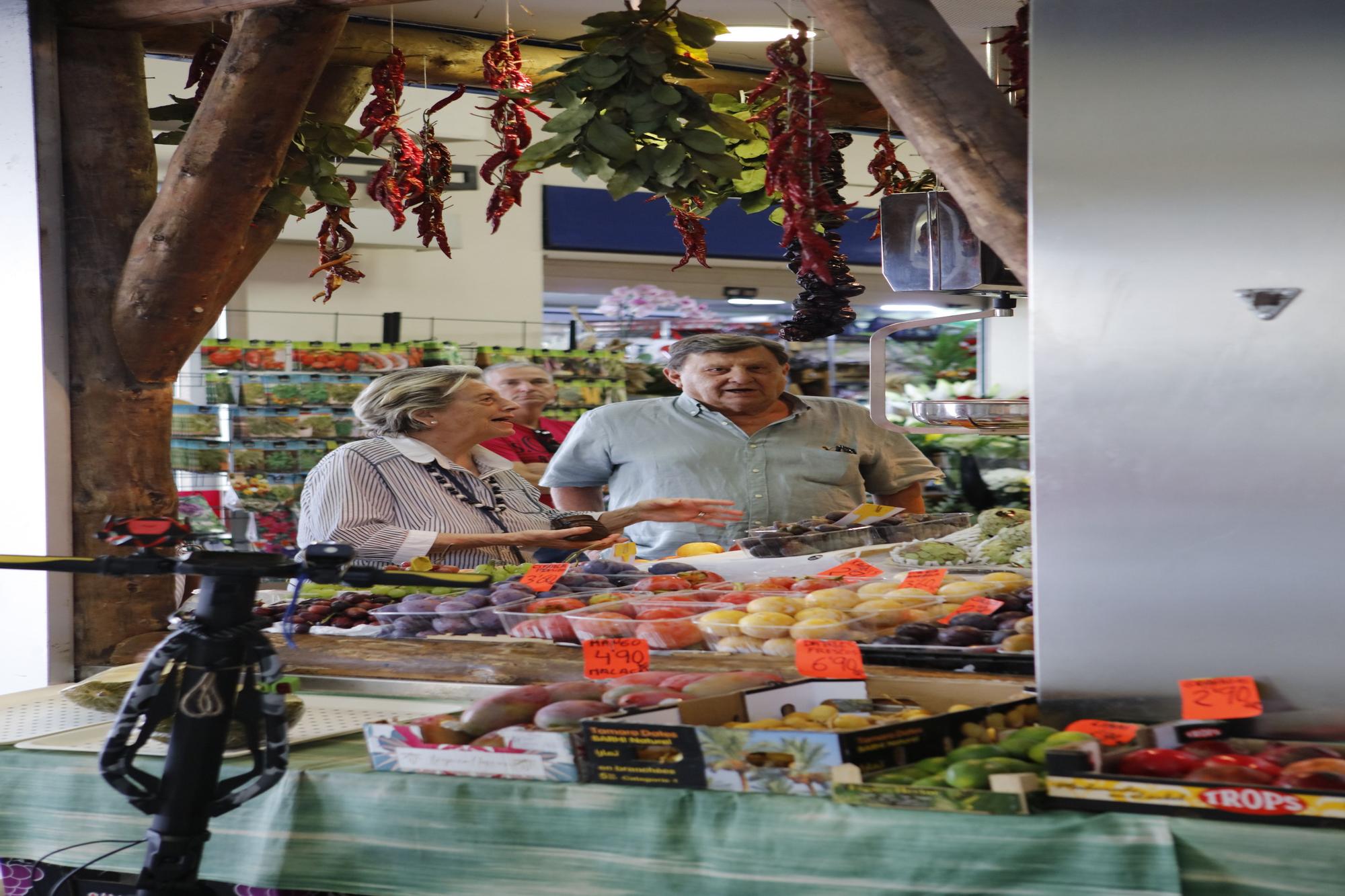 Mitten im Zentrum: Der Markt an der Plaça de l'Olivar