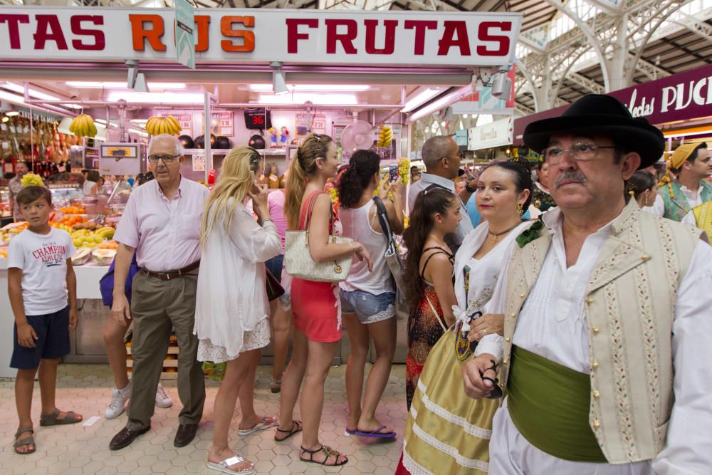 Dansaes en el Mercat Central