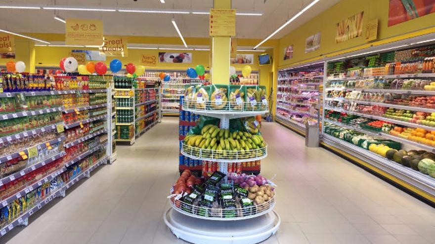 Hiperdino Reopens Its Supermarket on the Main Street of Corralejo Hiperdino Reopens Its Supermarket on the Main Street of Corralejo