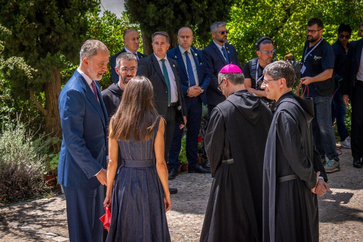Los reyes Felipe y Letizia visitan Montserrat