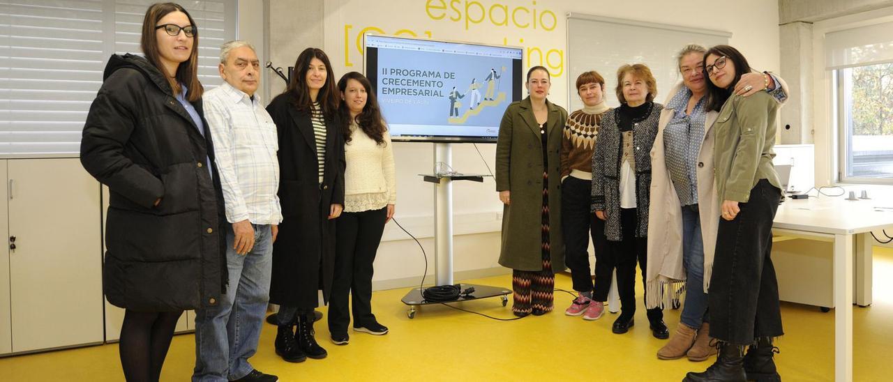 Participantes en el Programa de Crecemento Empresarial da Deputación, ayer, en el Viveiro de Empresas de Lalín. |  // BERNABÉ/JAVIER LALÍN