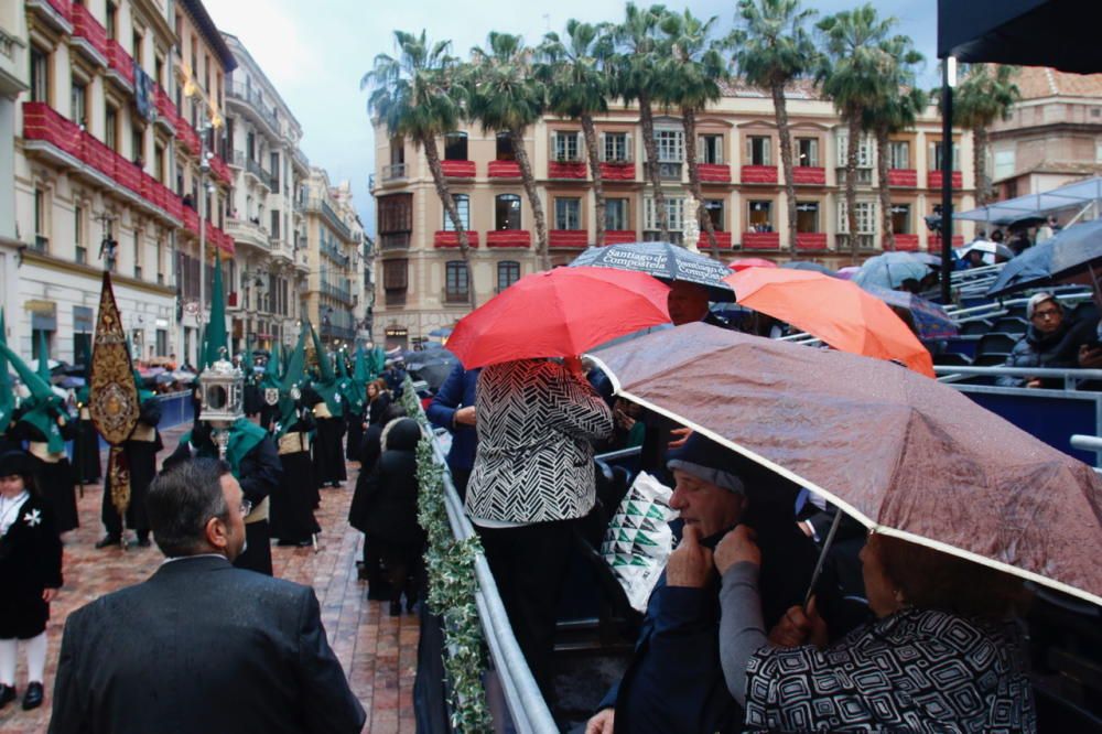 Las imágenes de la procesión de Vera Cruz, en el Jueves Santo de la Semana Santa de Málaga