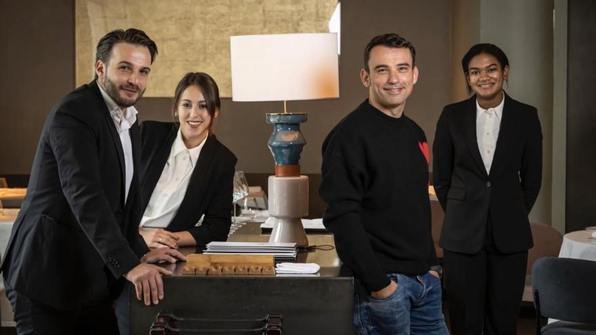 Marcos Granda y su equipo del restaurante Clos (Madrid).