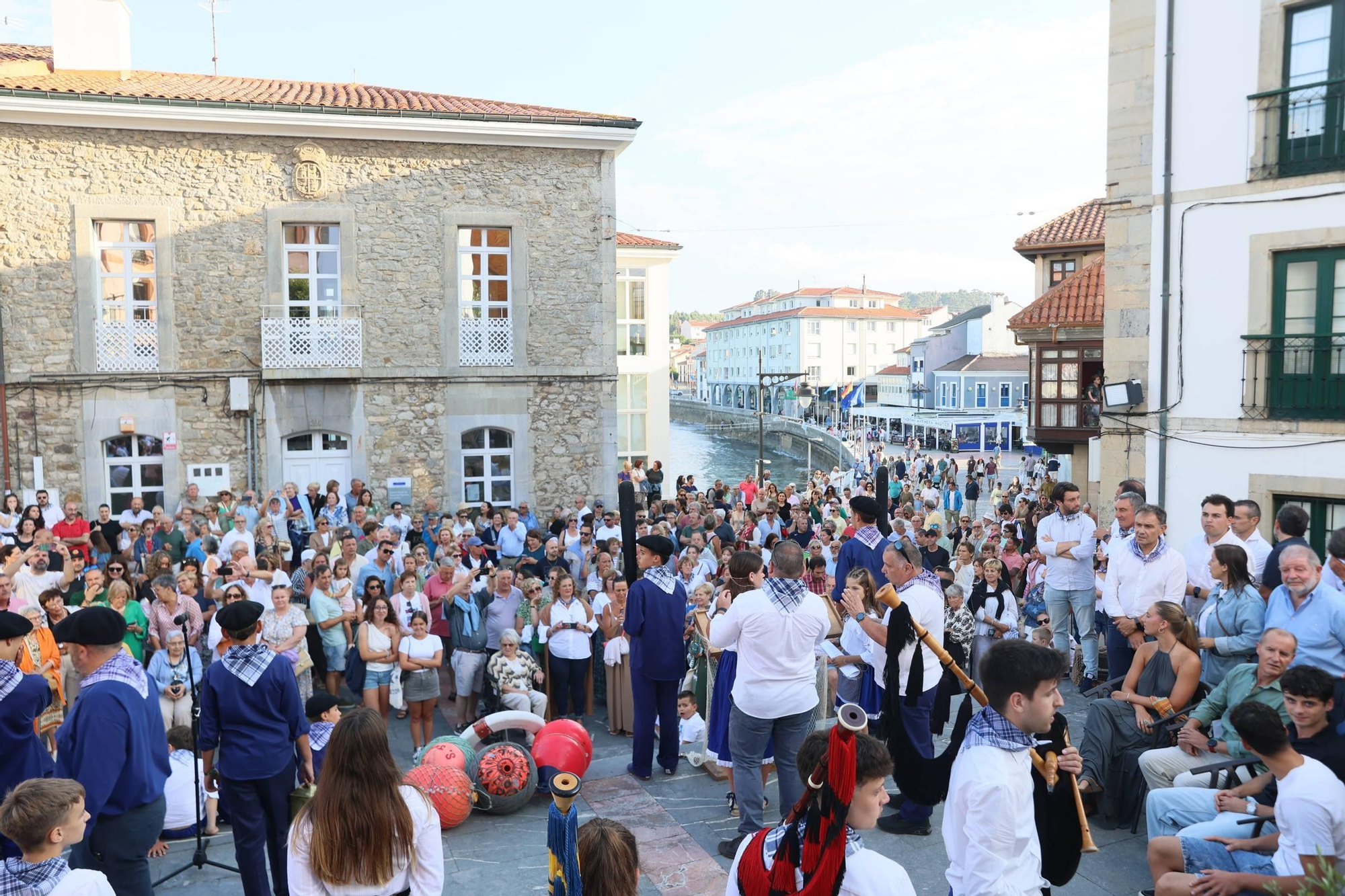 EN IMÁGENES: La procesión de "la llamada de la mar" en el Carmen de Luanco