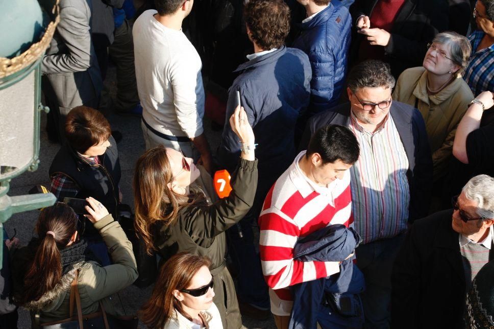 Los cofrades se manifiestan por la Semana Santa tradicional