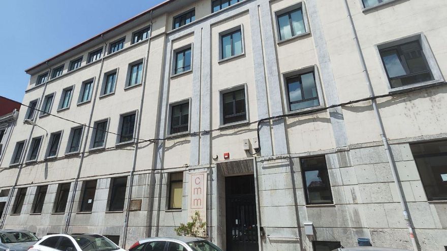 El edificio que alberga la Casa de Música de Mieres. | D. M.