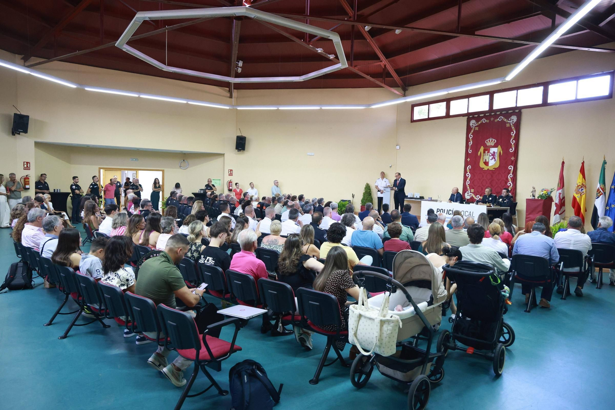 Acto institucional de la Policía Local de Cáceres por la festividad de la Virgen del Carmen