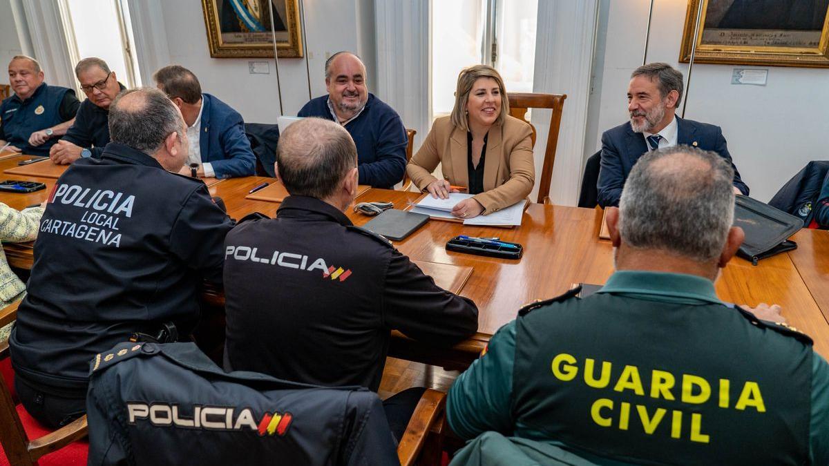 Reunión de la Junta Local de Seguridad de Semana Santa, este lunes.