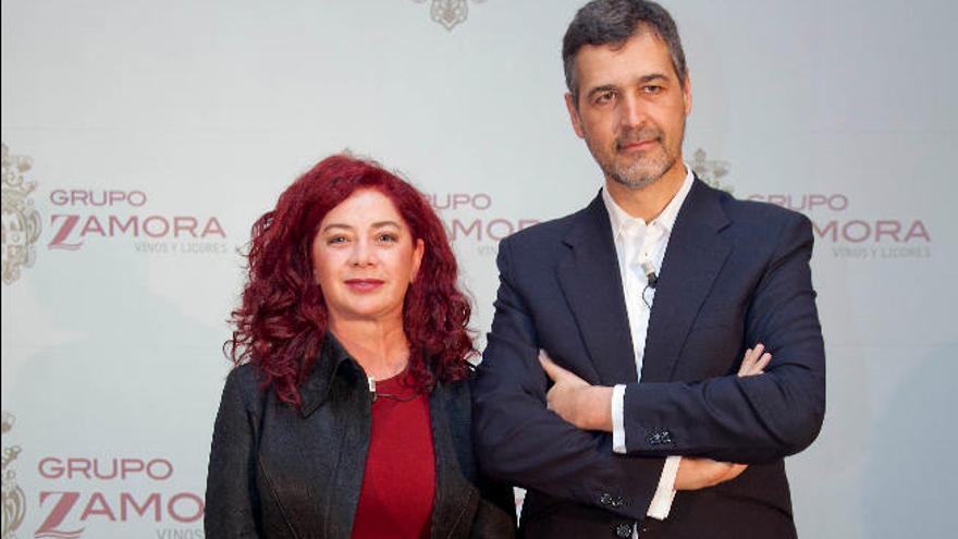 Beatriz Barrera, presidenta de la Zona Especial Canaria (ZEC), y Emilio Restoy, director general de Grupo Zamora.