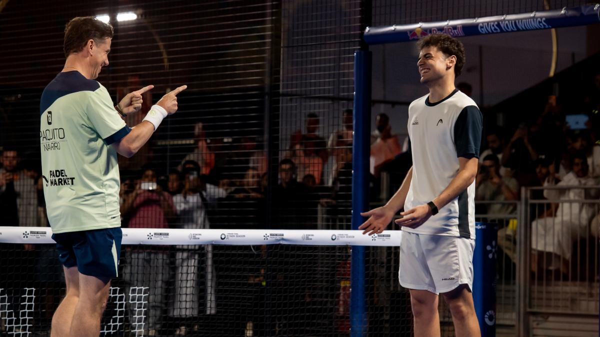 Paquito celebra con Fran la victoria ante Stupa y Yanguas
