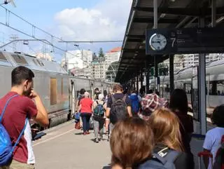 El avión vence al tren dos años después de la llegada de la Alta Velocidad a Galicia