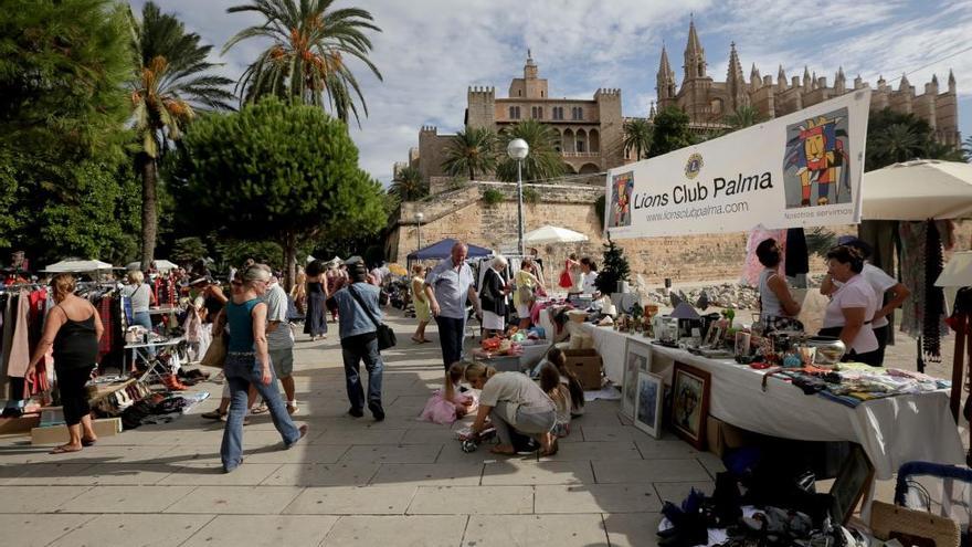 Lions Club Palma organiza dos rastrillos benéficos cada año.