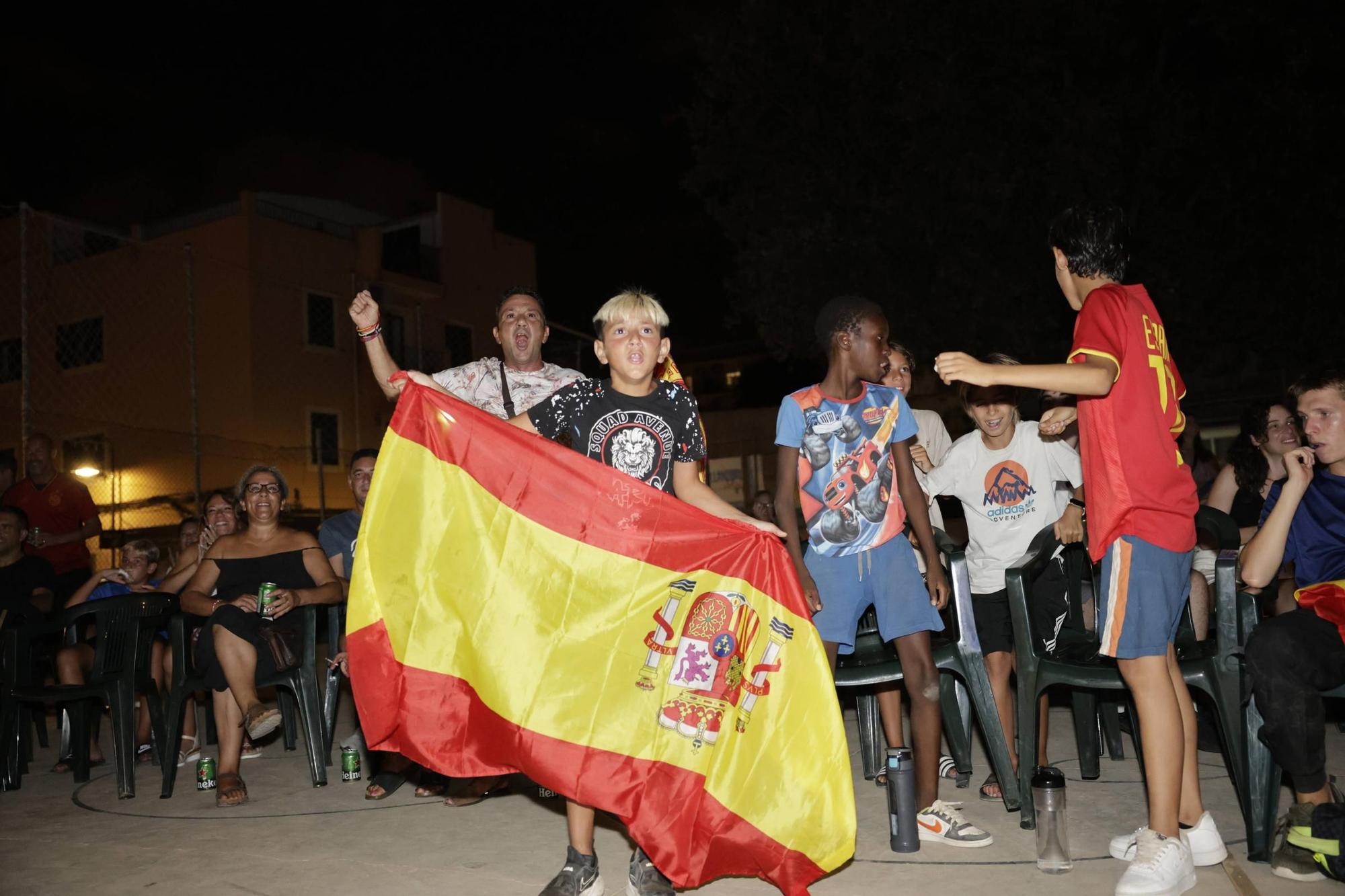 El Molinar estuvo al lado de Juana Camilión en la final del 3x3 de la selección española en París