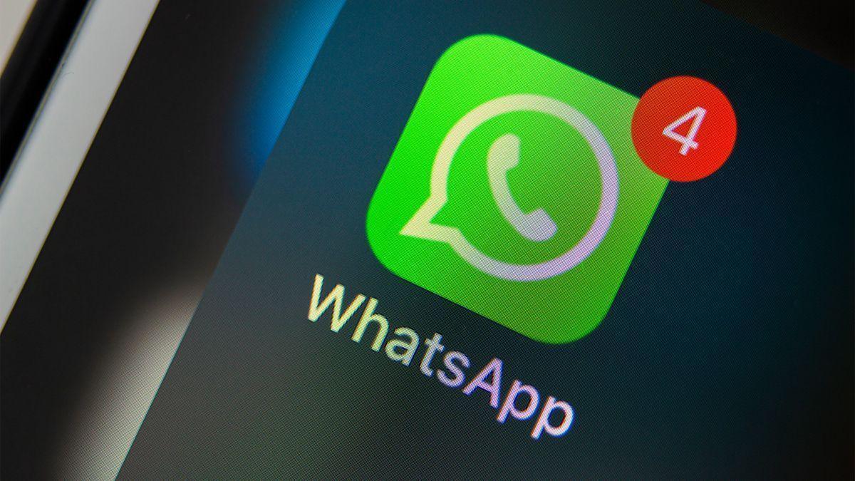 Aplicación de WhatsApp en un móvil.