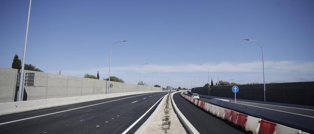 La reducción de nueve metros de ancho de la autopista de Campos se queda en uno