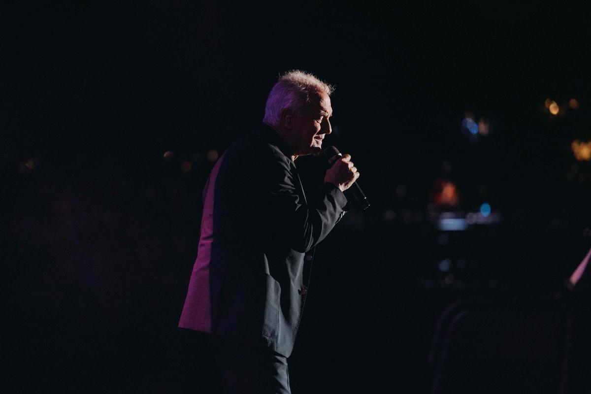Víctor Manuel emociona al públic del Festival VALLVIVA