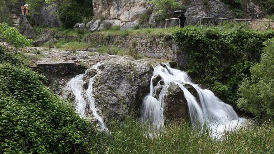 El Molinar recupera el gran salto de agua.