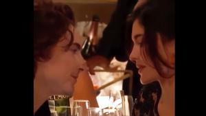 Timothée Chalamet y su novia, la empresaria Kylie Jenner, en los Globos de Oro 2024.