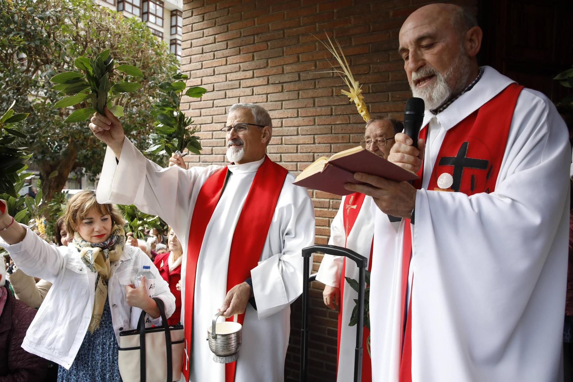 EN IMÁGENES: Gijón procesiona para celebrar el Domingo de Ramos