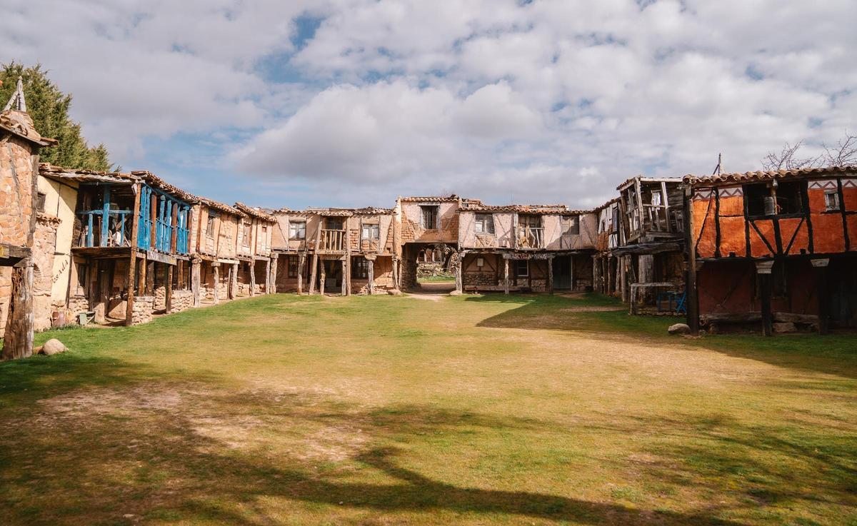 El pueblo que construyó un hombre solo