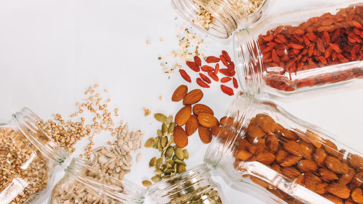 Las bayas de goji pueden encontrarse en la sección de frutos secos de los lineales de muchos supermercados.