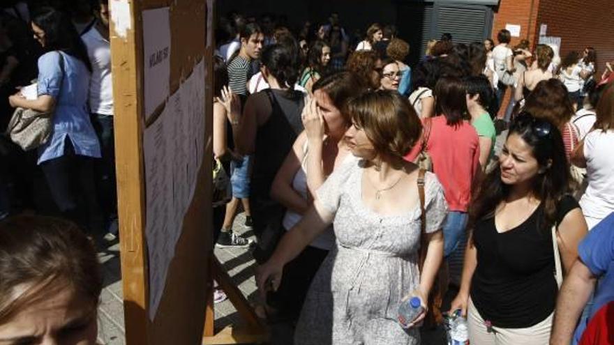 Sanidad desbloquea las oposiciones de enfermería de 2007 y convoca 431 plazas