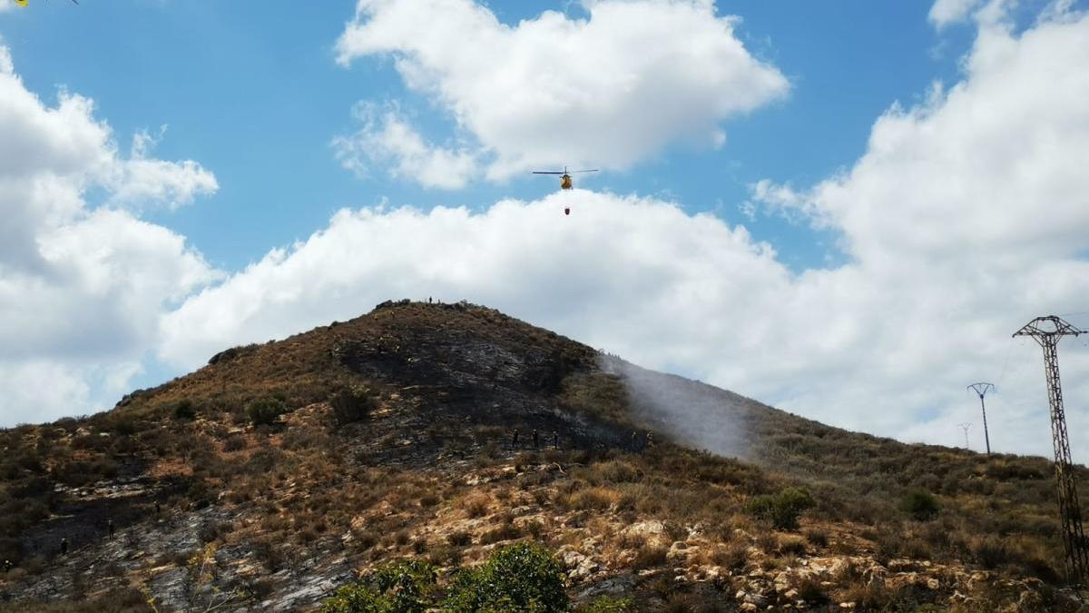 Controlado un incendio forestal en las inmediaciones de Lo Campano