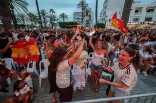 Galería: el ambiente del público durante la semifinal del Mundial entre España y Francia