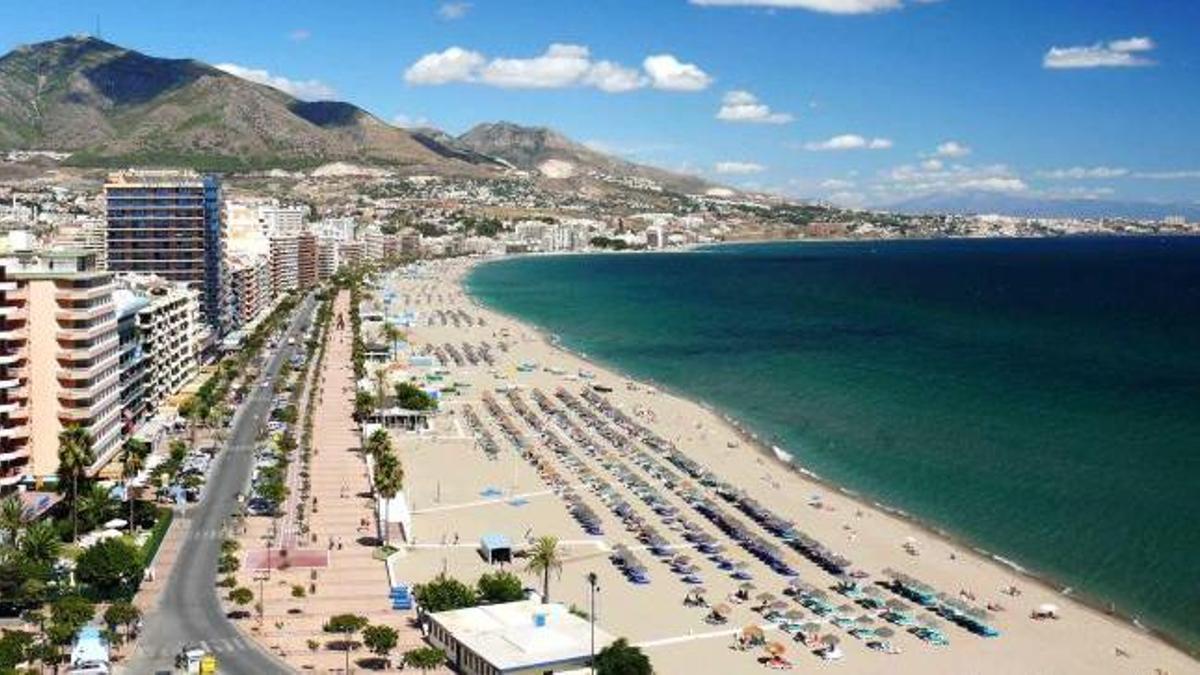 Vista de una playa del  municipio de  Fuengirola.