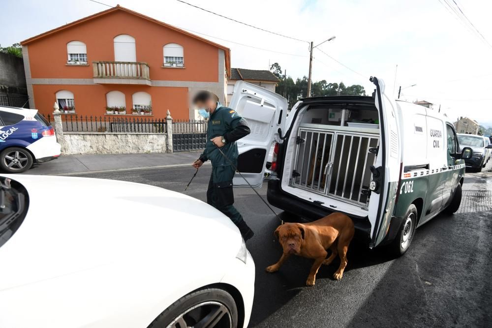 La operación policial contra en narcotráfico en barrios de Poio. // Gustavo Santos