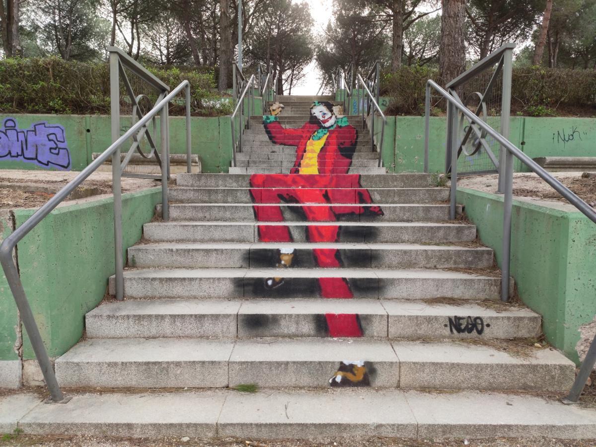 Escalera pintada en Salamanca.