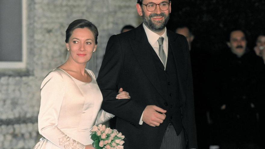 Elvira Fernández y Mariano Rajoy, el día de su boda. // M.R.