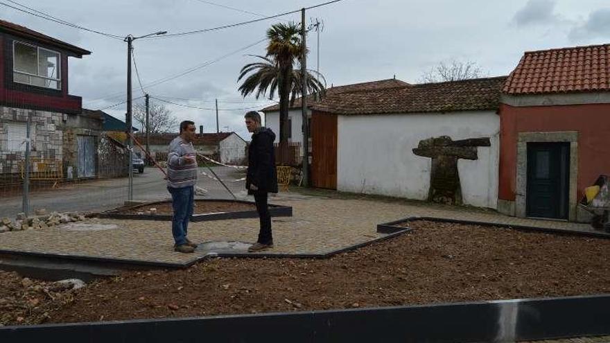 Francisco Campo, concejal de Vías y Obras, en Goián. // FdV