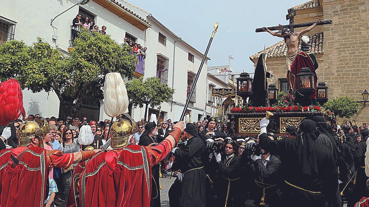 Lanzada al Santísimo Cristo de la Yedra: Protagonizado por la centuria romana Munda.